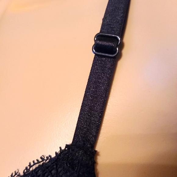 Victoria's Secret Black Lace Front Closure Razorback Bra 34 C - Picture 6 of 12